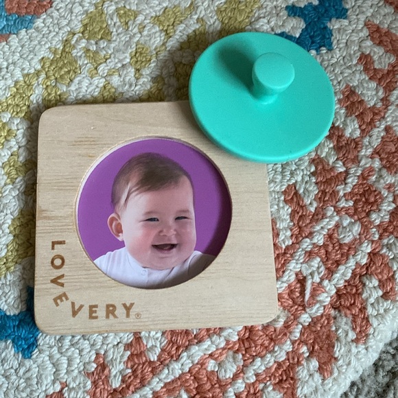Lovevery Baby’s First Puzzle - Picture 3 of 3